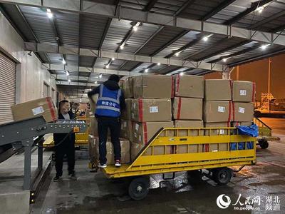天河機場跨境電商進出口量首破600萬票，貨物進出口新紀錄